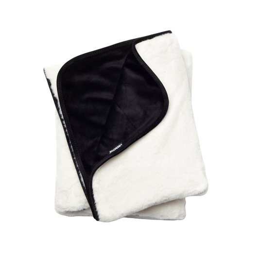 Fascinator Throw – Faux Fur Luscious Splashproof Blanket