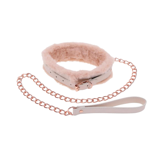 Peaches ‘n Creame Fur Collar & Leash