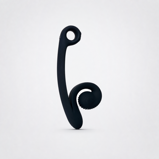 Snail Curve - Hits the G on The Luv Coach approved neutral studio background