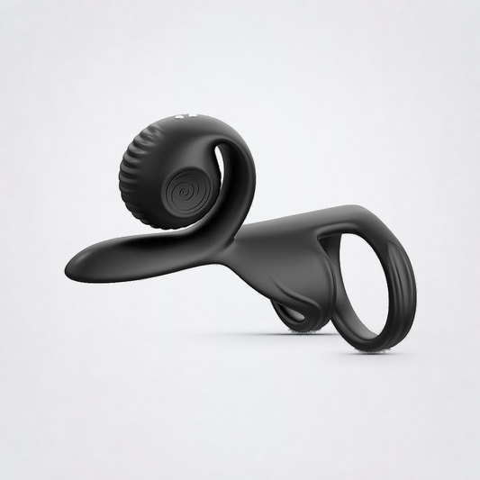 Snail Jovi couples ring in black on the Luv Coach neutral studio background