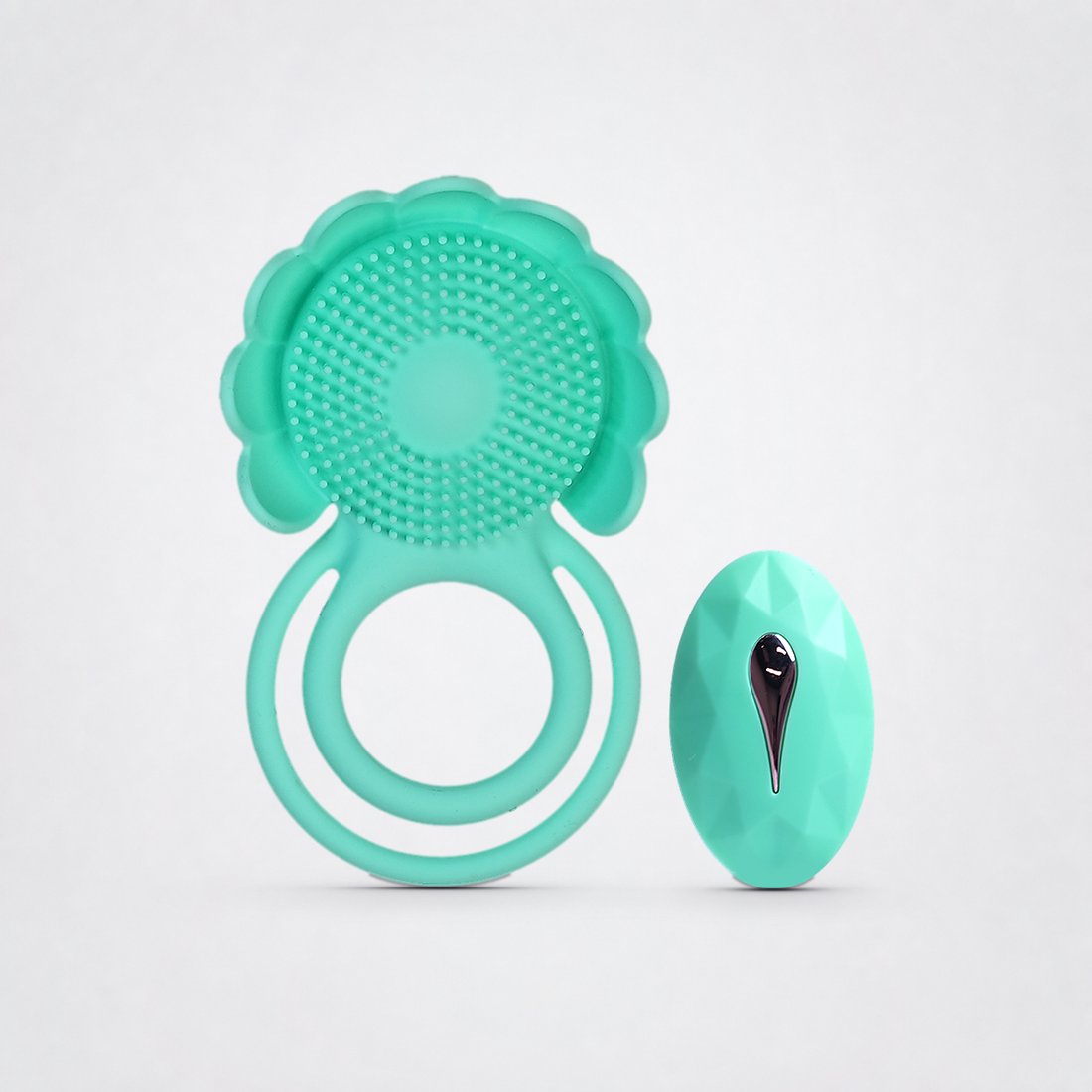 Spring Fling textured dual C-ring and remote in turquoise on the Luv Coach neutral studio background