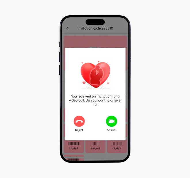 Incoming iToys video call with Reject and Answer buttons
